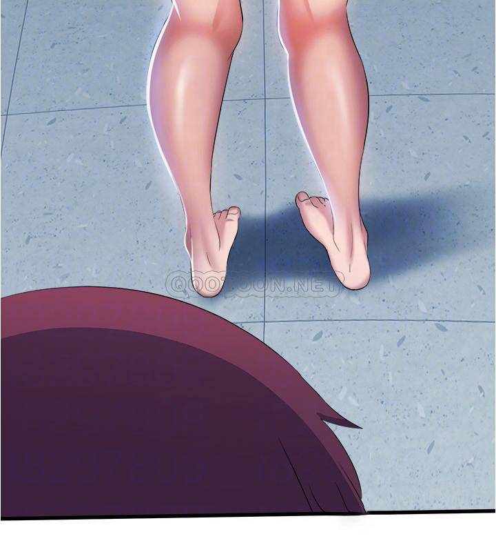 满溢游泳池